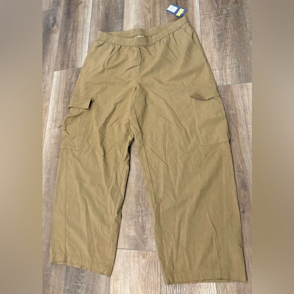 Universal Thread Women's Tan Cargo Pants